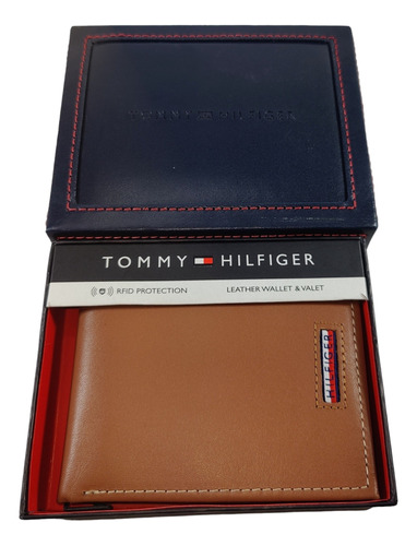 Billetera Tommy Hilfiger Original 31hp220032 Cuero Color Tan