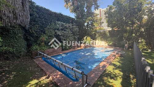 Casa En Venta De 3 Dorm. En Ñuñoa