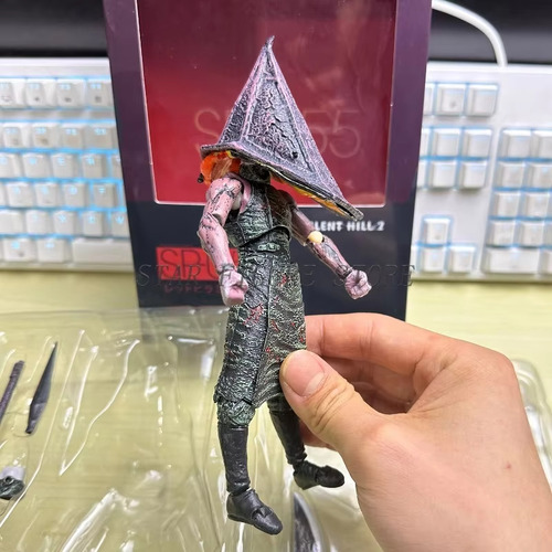 Colección De Figuras De Acción Silent Hill Red Pyramid Thing