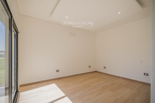 Venta - Casa - Barrio La Magdalena - Canning