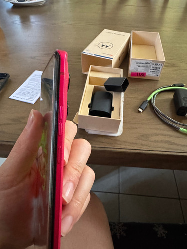 Motorola Edge 40 Dual Sim 256 Gb Viva Magenta 8 Gb Ram (Usado)
