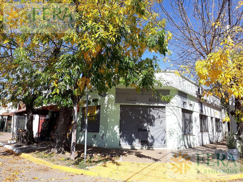Imagen 1 de 1 de Venta De Casa 2 Ambientes Con Locales Don Bosco. Ideal Inversor ( 24995)