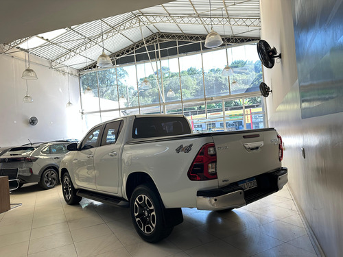 Toyota Hilux 2.8 Tdi Srx Cab. Dupla 4x4 Aut. 4p