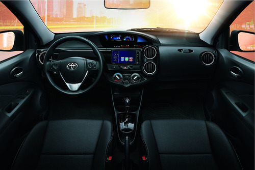 Toyota Etios X 1.5 6m/t 5p 2021