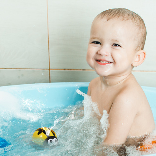 Juguete Con Forma De Mariquita Para Bebés Con Aerosol De Agu