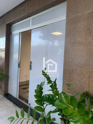 Loja Com 60m² De Área Total Na Quadra Do Mar Da Praia Da Costa! - Lo0006