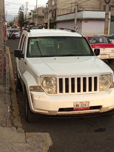 Jeep Liberty Sport 4x2 At