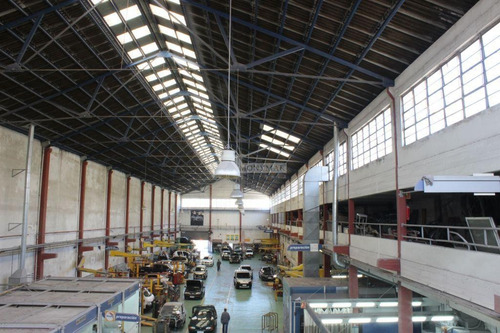 Imagen 1 de 5 de Local Galpon Deposito Y Comercial Agraciada A 1200m Del Puerto Montevideo
