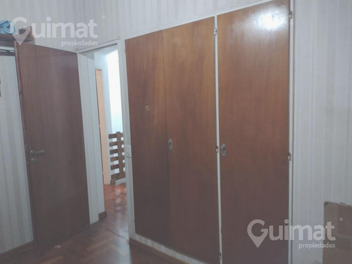 Imagen 25 de 30 de Casa De 4 Amb Con Dependencia Jardín Y Garage - Belgrano