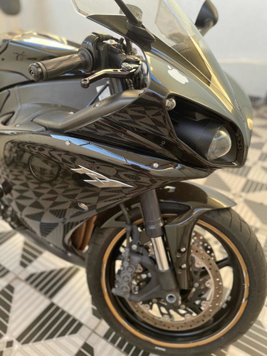 Imagem 4 de 12 de Yamaha R1 2010