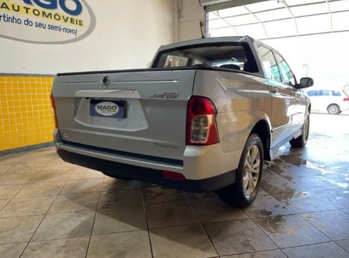 SsangYong Actyon 2.2 Dlx Cab. Dupla 4x4 Aut. 4p
