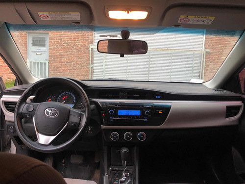 Imagen 12 de 14 de Toyota Corolla 2014 1.8 Xli Cvt 140cv