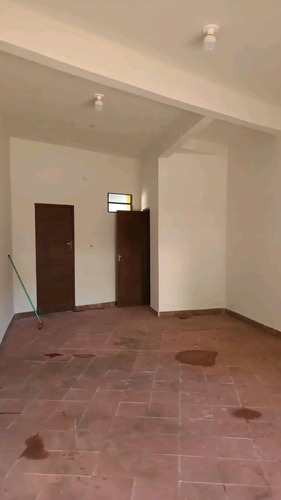 Imagen 2 de 5 de Alquilo Salones Comerciales Juntos O Separados En San Loenzo