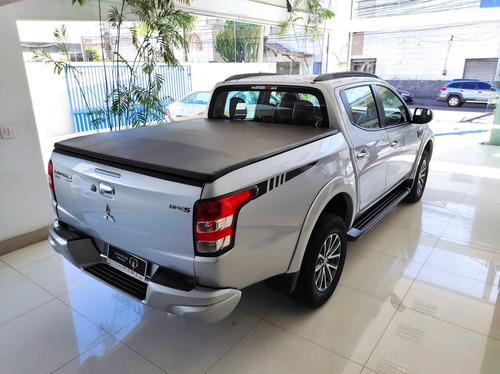 Imagem 12 de 12 de Mitsubishi L200 Triton 2.4 16v Turbo Sport Hpe-s Cd 4x4