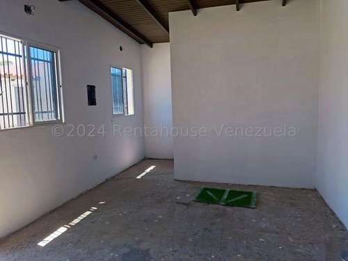De Oportunidad!! Venta De Casa En Playa El Agua. Isla De Margarita.