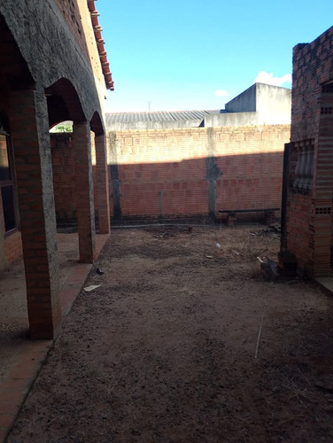 Barracão Comercial Com Casa Nos Fundos