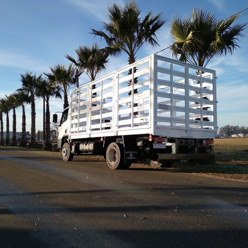 Imagen 9 de 10 de Carrocería Garrafera Guajardo Y Linares