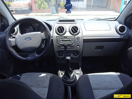 Ford Fiesta Max
