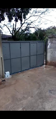 Imagem 1 de 2 de Serviços De Serralheria