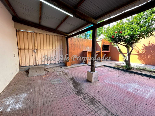 En Venta Casa Con Vista Al Rio De La Plata, Colonia