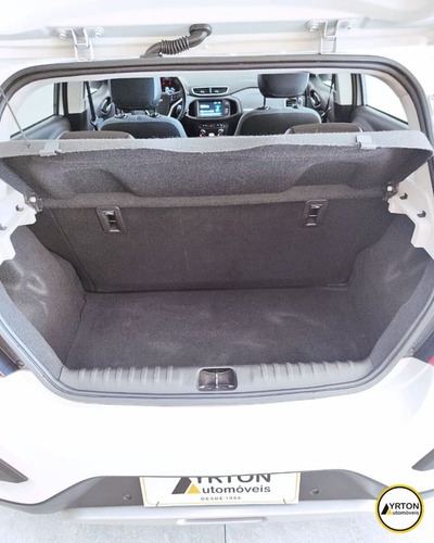 Chevrolet Onix Hatch 1.4 4P FLEX ACTIV AUTOMÁTICO