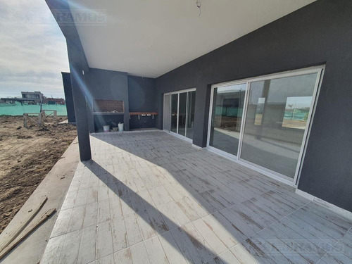Imagen 3 de 14 de Casa - Barrio Privado El Ensueño