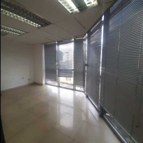Imagen 20 de 25 de Yosmar & Fernando Venden Edificio Comercial En Urb. Alegria. Lemed - 008 Solo Clientes