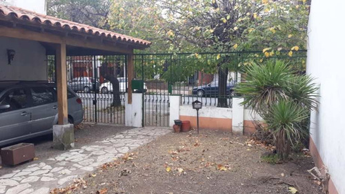 Imagen 3 de 14 de Casa En Venta En Lanus Este