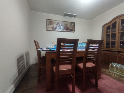 Comoda Casa En Calle Urmeneta A Una Cuadra De Av Colon.