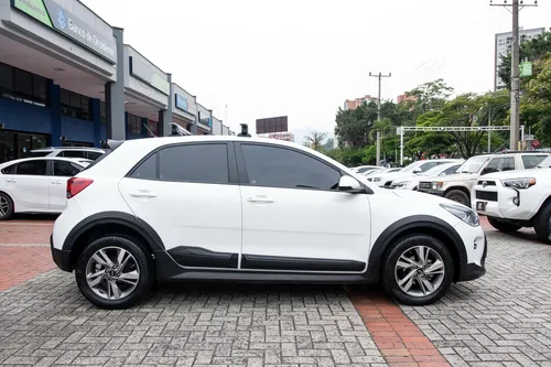 Kia Tonic Vibrant 1.6 At 4x2 2021