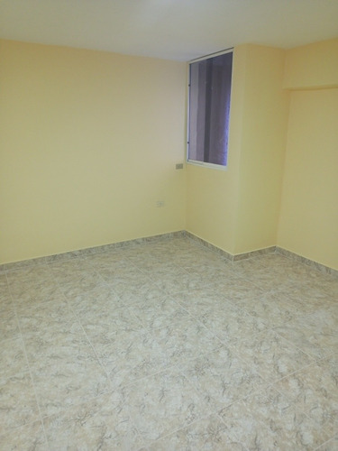 Imagen 11 de 13 de Amplio Apartamento Centrico A Estrenar