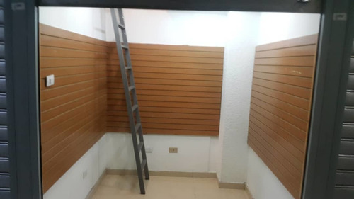 Imagen 3 de 6 de Local En C.c. Gran Bazar. Av. Bolívar. Maracay