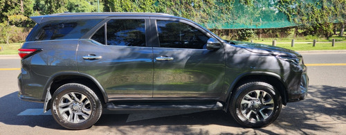 Toyota SW4 2.8 Srx 204Cv 4X4 7As At
