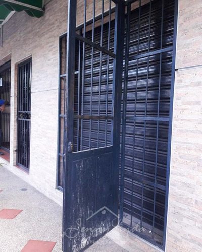 Se Vende!!! Galpón Con Locales En La Coromoto Maracay Aragua