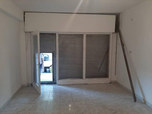 Imagen 5 de 9 de Local Refaccionado A Nuevo De Excelente Ubicacion