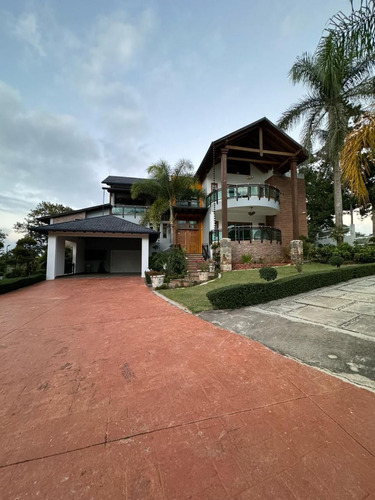 Venta Villa 3 Habitaciones En Jarabacoa La Vega Republica Dominicana