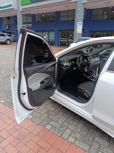 Chevrolet Onix 1.0T Premier Hatch At