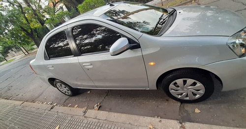 Toyota Etios 1.5 Sedan Xs 2017