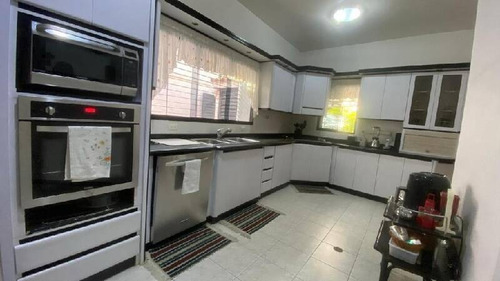 Josefina Toledo: Casa En Venta En Altos De Guataparo, 792m², Bellas Y Amplias Áreas Verdes, Planta 100% , Alta Seguridad, 269250
