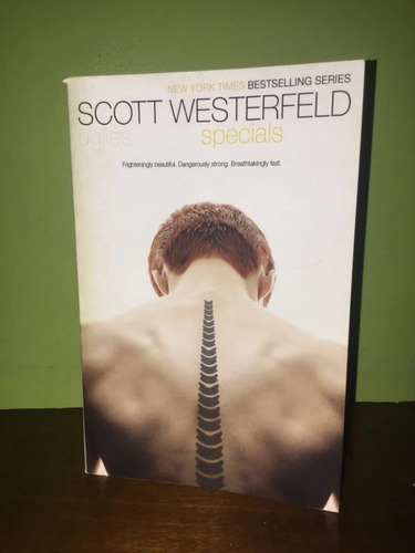 Libro, Specials De Scott Westerfeld En Inglés.