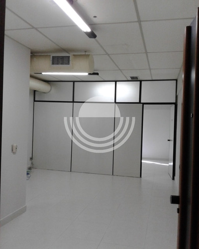 Imagem 1 de 5 de Sala Á Venda E Para Aluguel Em Centro - Sa003297