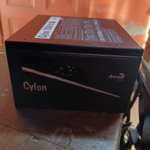 Fuente De Alimentación Cylon 700w 220v Negro