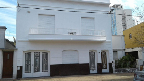 Casa  Venta  La Plata