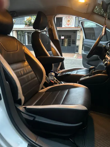Nissan Versa 1.6 Exclusive