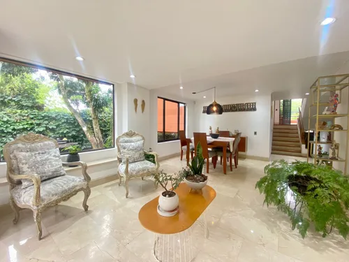 Casa En Venta En Los Balsos. Cod V12192
