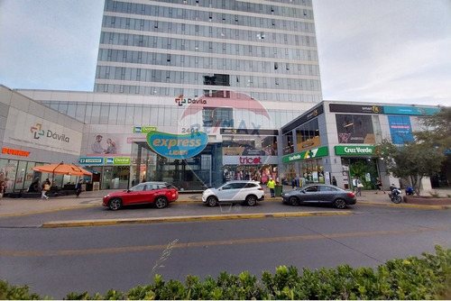 Casa En Venta Ñuñoa, 5d + 4b + 3est, Suarez Mujica