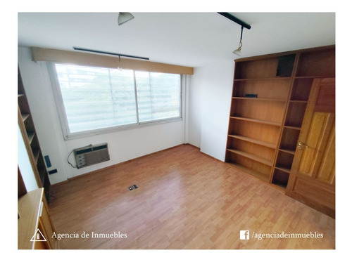Vende: Oficina Con 2 Privados / Zona Cañada