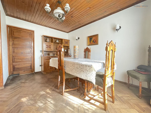 2 Casas I 5d 3b I 3e I 387 M2 Totales I Jardin