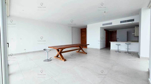 Lujosa Villa Con Vista A La Marina Y Amarre Privado En Ocean 21 Cap Cana