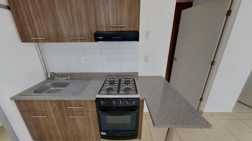 Departamento En Venta En Morelos, Venustiano Carranza En Calle De Plomeros # 13. Cd*